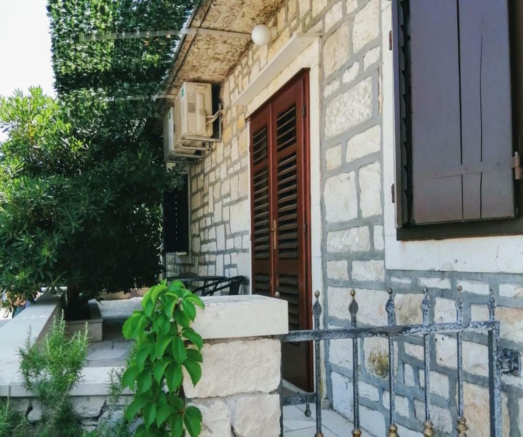 Apartment Karmen Sumartin Exterior photo
