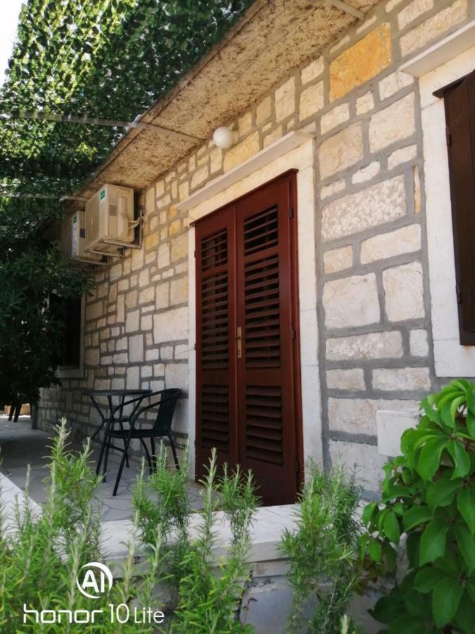 Apartment Karmen Sumartin Exterior photo